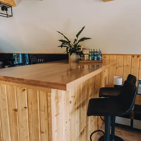 Hébergement de vacances Kaszubska Kryjowka - Komfortowy 8 Osobowy W Sercu Kaszub - Jacuzzi, Sauna, Rowerek Wodny, Jezioro, Las, Salon Gier! Sulęczyno