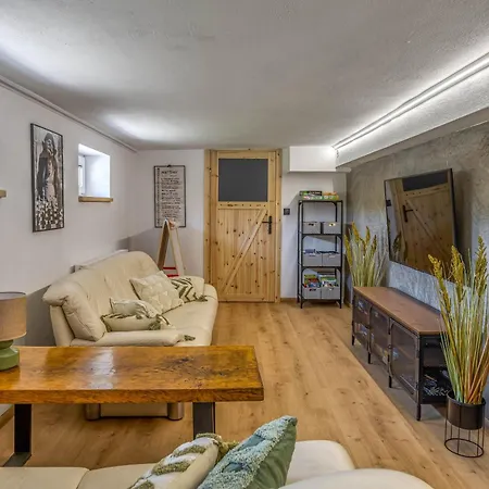 Hébergement de vacances Kaszubska Kryjowka - Komfortowy 8 Osobowy W Sercu Kaszub - Jacuzzi, Sauna, Rowerek Wodny, Jezioro, Las, Salon Gier! *