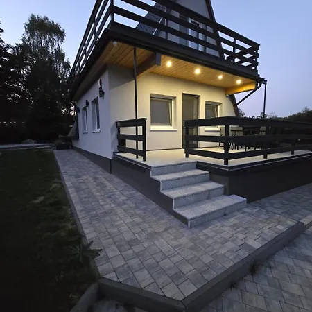 Hébergement de vacances Kaszubska Kryjowka - Komfortowy 8 Osobowy W Sercu Kaszub - Jacuzzi, Sauna, Rowerek Wodny, Jezioro, Las, Salon Gier!