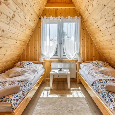 Hébergement de vacances Kaszubska Kryjowka - Komfortowy 8 Osobowy W Sercu Kaszub - Jacuzzi, Sauna, Rowerek Wodny, Jezioro, Las, Salon Gier!