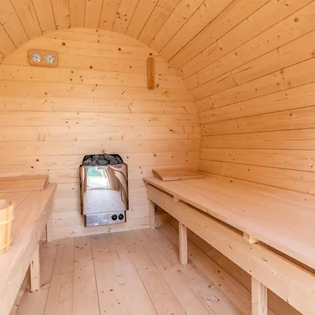 Kaszubska Kryjowka - Komfortowy 8 Osobowy W Sercu Kaszub - Jacuzzi, Sauna, Rowerek Wodny, Jezioro, Las, Salon Gier! Holiday home